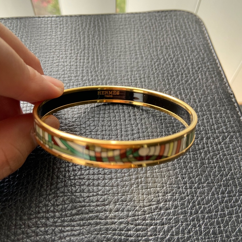 Hermes enamel bangle narrow 💯 Authentic!